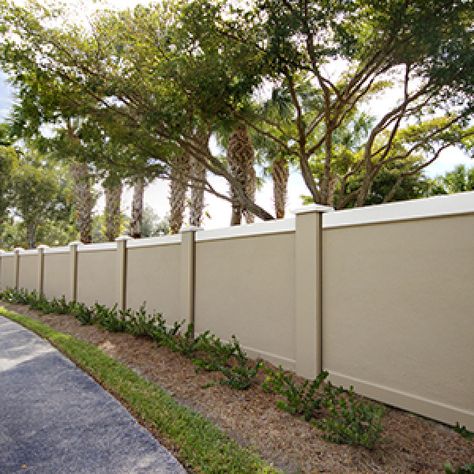 Driveway Walls Ideas, Farmhouse Compound Wall, Durawall Front Designs, Wall Fence Design Brick, Boundary Wall Design Exterior Modern, Concrete Fence Panels, Concrete Fences, Concrete Fence Wall, Boundry Wall