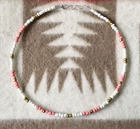 Pink Seed Bead Necklace, Beaded Western Jewelry, Beaded Jewelry Simple, Seed Bead Necklace Ideas, Western Beaded Necklace, Western Jewelry Necklace, Champagne On Ice, Seed Bead Necklaces, Bracelet Stuff