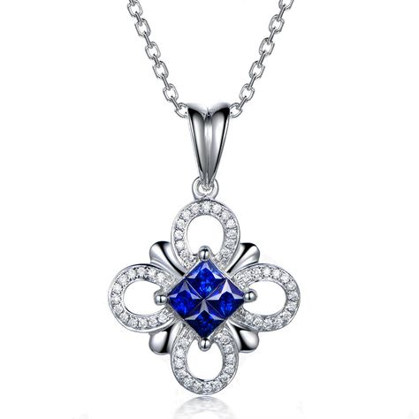 Diamond Pendent, Flower Statement Necklace, Diamond Rings Design, Jewellery Sketches, Diamond Necklaces, Antique Pendant, Jewelry Accessories Ideas, Sapphire Pendant, Necklace Fashion