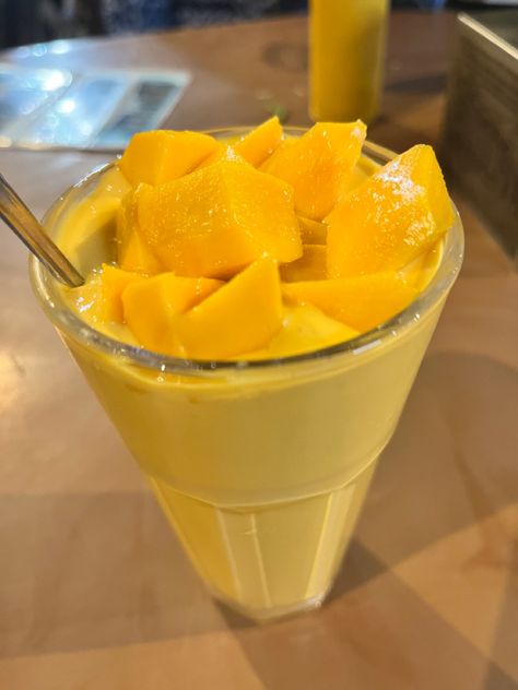 Mango Milkshake, Streak Ideas, Snap Streak Ideas Easy, Gorgeous Doors, Snap Streak, Mango Juice, Classy Photography, Creative Instagram Photo Ideas, Mom Kid