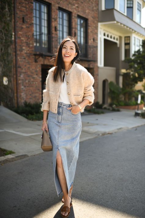 Women Denim Skirt Outfit, Spring Outfits Denim Skirt, Long Jeans Skirt Outfit, Outfit With Turtleneck, Denim Skirt Ideas, Long Skirt Denim, Denim Maxi Skirt Outfit, Denim Skirt Outfit Ideas, Style Denim Skirt