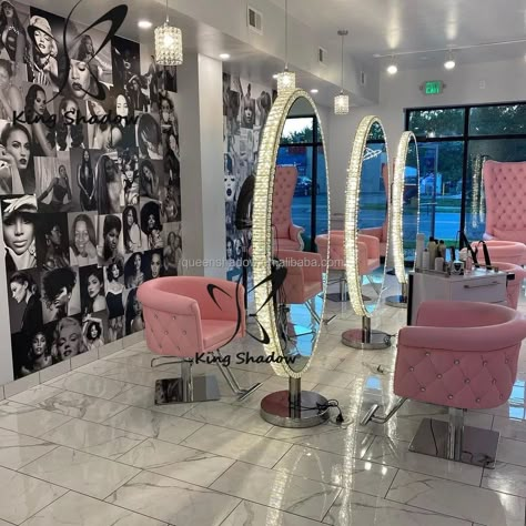 Hair Salon Interior Design Aesthetic, Saloon Set Up Ideas, Make Up Salon Interior Design, Boujee Hair Salon, Pink Hair Salons, Beauty Bar Salon Ideas Luxury, Pink Hair Salon Ideas, Salon Inspo Aesthetic, Hair Dressing Salon Ideas