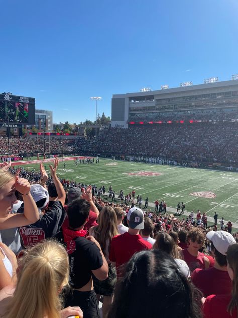 WSU, CFS, go cougs Carl Core, Wsu Cougs, Vsco Pics, College Things, Vsco Pictures, Washington State University, Fall Semester, University Of Houston, Brown Skin Makeup