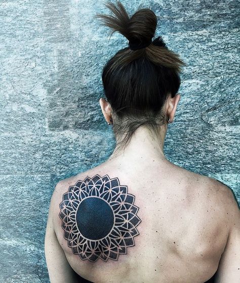 Same Tattoos, Eclipse Tattoo, Tatuaje Cover Up, Mandala Tattoo Designs, Lotus Mandala Tattoo, Borboleta Tattoo, Geometric Mandala Tattoo, Tattoos Infinity, Tattoos Mandala