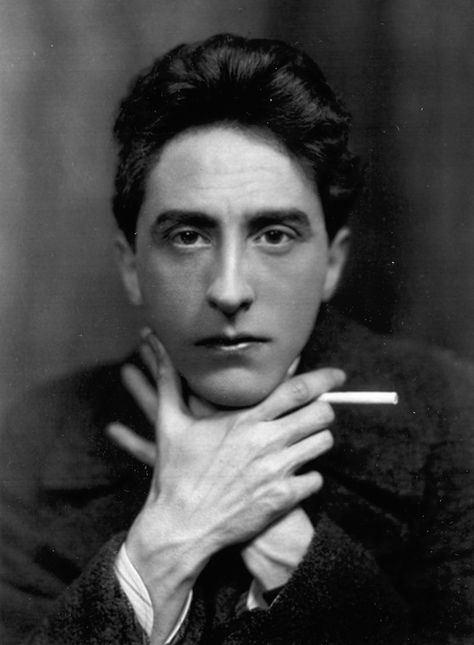 Jean Cocteau : Jean Cocteau (1889-1963) is a poet, graphic designer, draughtsman, playwright and french movie director. He is one of the major artists of ... Ballet Russe, Avant Garde Art, Henri Cartier Bresson, Express Train, Jean Cocteau, Elsa Schiaparelli, Writers And Poets, Bohemian Art, Man Ray