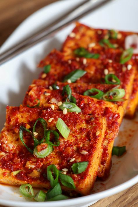 Easy Spicy Korean Braised Tofu Recipe - Explore Cook Eat Braised Tofu Recipe, Braised Tofu, Korean Short Ribs, Pan Fried Tofu, Tofu Recipe, Spicy Korean, Fried Tofu, Bean Curd, Best Side Dishes