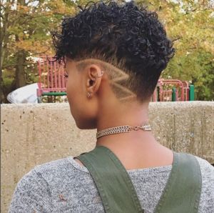 @esterlymelo Short Hair Designs, Shaved Hair Designs, Tapered Hair, Natural Hair Cuts, Natural Hair Short Cuts, Girls Natural Hairstyles, Short Curly Haircuts, Haircut Designs, Short Natural Hair