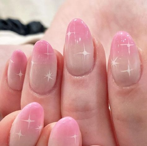 AKIKO Nails 〰️ NYC on Instagram: "Natural pink ombré with stars.✨ 〰️ Artwork by talented Reiko🌟 @_libra.nail.art_   #akikonails #nailsnyc #nailart #lowereastside #gelnails #stars #ombrenails" Ombre Nails With Stars, Pink Star Nails, Libra Nails, Nails Nyc, Stars Artwork, Deco Nails, Star Nail Designs, Cute Pink Nails, Space Nails