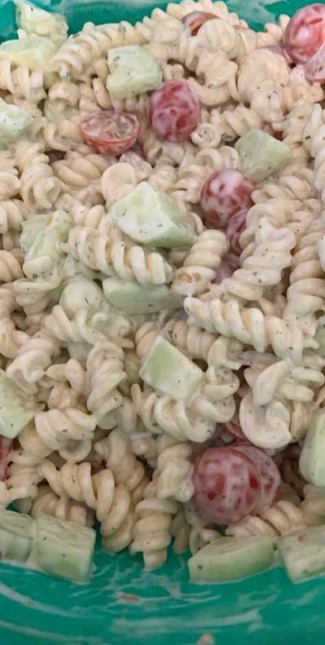 Cucumber Ranch Pasta Salad, Creamy Cucumber Pasta Salad, Cucumber Pasta, Cucumber Pasta Salad, Tomato Pasta Salad, Cookout Side Dishes, Ranch Pasta Salad, Pasta Salad Dressing, Pasta Sides