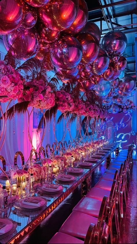 Glamorous Sweet 16 Party Ideas, Over The Top Party Ideas, Chrome Birthday Party, Sweet 16 Party Venue Ideas, 21st Birthday Venue Ideas, Luxury Sweet 16 Party, Players Club Theme Party, Air Bnb Party, Y2k Sweet 16