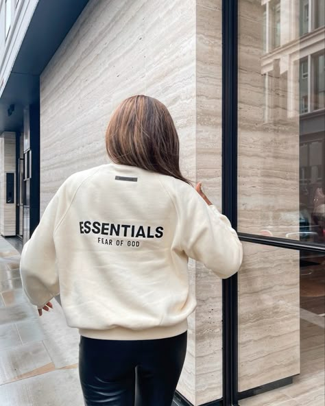 Fear of God Essentials sweatshirt END clothing Essentials Relaxed Hoodie Outfit, Essential Fear Of God Outfits For Women, Essentials Tshirt Outfits, Essentials Fog Outfit, Essential Brand Outfit, Essentials Crewneck Outfit, Essentials Hoodie Aesthetic, Essentials Hoodie Outfit, Essentials Fear Of God Hoodie