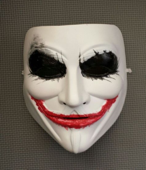 THE "VENDETTA JOKER" FACE PAINTING MASK! Joker Face Paint, V For Vendetta Mask, Vendetta Mask, Anonymous Mask, Joker Mask, Mascaras Halloween, Joker Face, Mask Drawing, Mask Painting