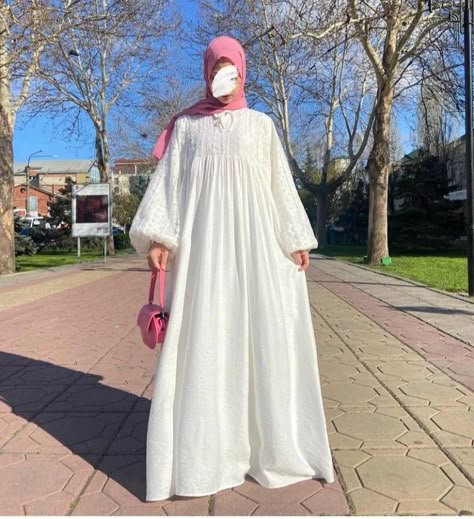 Styles Hijab, Muslim Women Clothing, Simple Hijab Tutorial, Inspiration Dress, Frock Style, Simple Hijab, Mode Zara, Embellished Clothing, Beautiful Casual Dresses