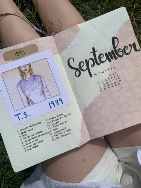 Taylor Swift Bullet Journal, Swiftie Journal, September Bujo, Bujo 2023, Bujo Monthly Spread, September Month, Fangirl Book, Journaling Aesthetic, Free Time Activities