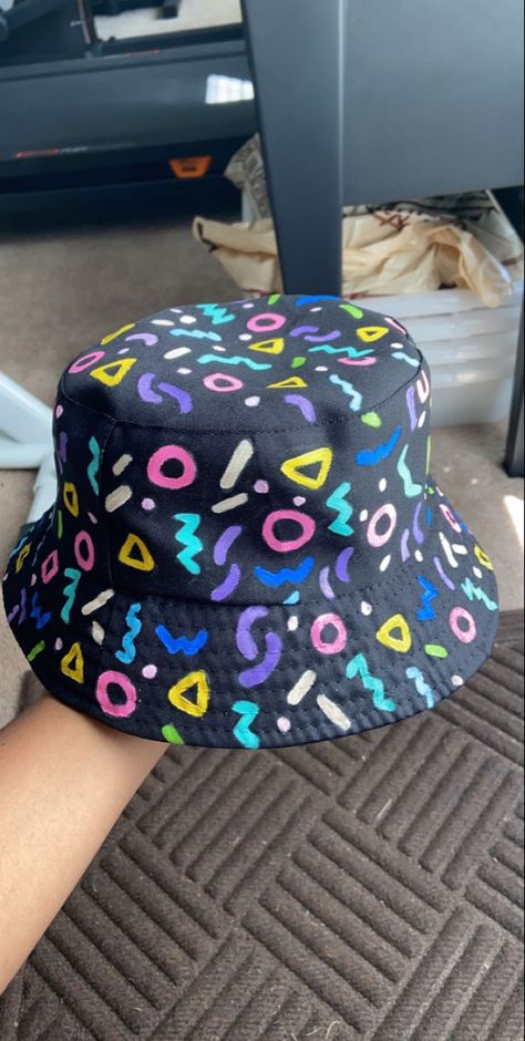 Posca Clothes, Posca On Fabric, Bucket Hat Painting Ideas, Baseball Cap Painting Ideas, Painted Bucket Hat, Bucket Hat Painting, Casual Hand Painted Hat, One Size Fits Most, Bucket Hat Aeshtetic, Bucket Hat Ideas