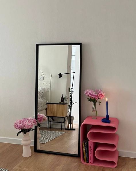 Room Big Mirror, Full Length Mirror Aesthetic, Corridor Ideas, Colorful Office, Dream Apartment Decor, Future Apartment Decor, Dekorasi Kamar Tidur, Room Deco, Apartment Decor Inspiration