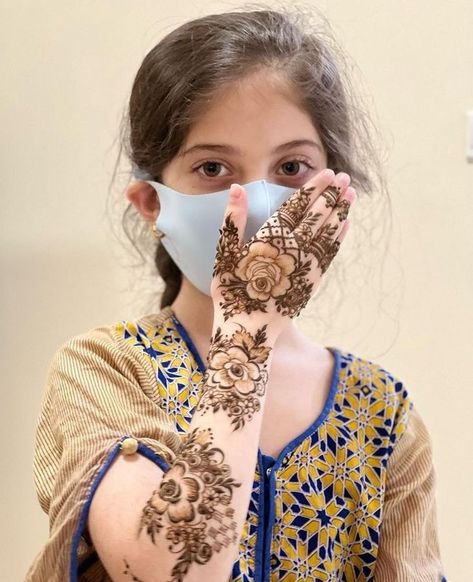 Baby Mehendi Designs, Baby Girl Mehndi Design, Kids Mehandi Designs Hands, Khafif Designs, Mehendi Designs For Kids, Baby Mehndi Design, New Mehndi, Khafif Mehndi Design, Mehndi Designs 2018