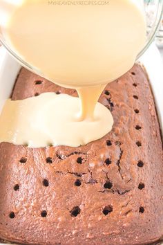 German Chocolate Poke Cake Chocolate Cake With Vanilla Pudding, Chocolate Poke Cake With Vanilla Pudding, Bailey Cake Recipe, German Chocolate Poke Cake, Better Than Anything Cake, Baileys Dessert, Chocolate Box Cake, Baileys Cake, German Chocolate Cake Recipe