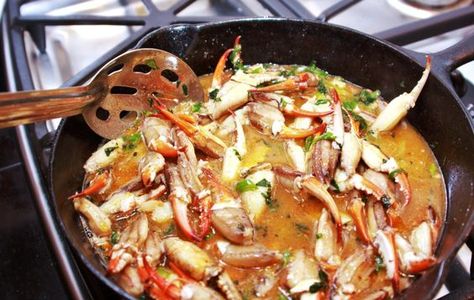 Sauteed Crab Claws Recipe, Marinated Crab Claws, Easy Cajun Recipes, Easy Southern Recipes, Supper Club Recipes, Crab Claw Recipes, Recipes Date Night, Marinated Crab, Cajun Recipes Easy