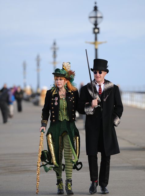 Whitby goth weekend – in pictures Elder Goth, Whitby Goth Weekend, Gothic Culture, Gothic Men, Goth Subculture, Dress Up Boxes, Alt Style, Steampunk Cosplay, Seaside Town