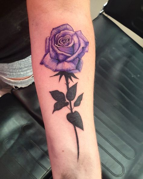 Purple rose with a black stem, forearm tattoo idea Purple And Black Tattoo, Violet Rose Tattoo, Purple Rose Tattoo For Men, Dark Purple Flower Tattoo, Purple Ink Tattoo, Rose With Stem Tattoo, Purple Tattoo Ideas, Purple Rose Tattoos For Women, Rose Tattoo Purple