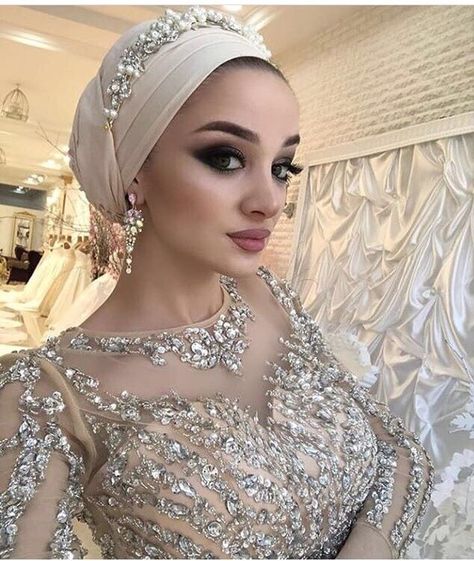 Gorgeous wedding dress Turban For Wedding, Wedding Turban Brides, Bridal Turban Hijab, Wedding Turban Hijab, Luxury Turban For Women For Wedding, Turkish Bridal Hijab Style, Wedding Turban, Muslim Wedding Gown, Wedding Hijab Styles