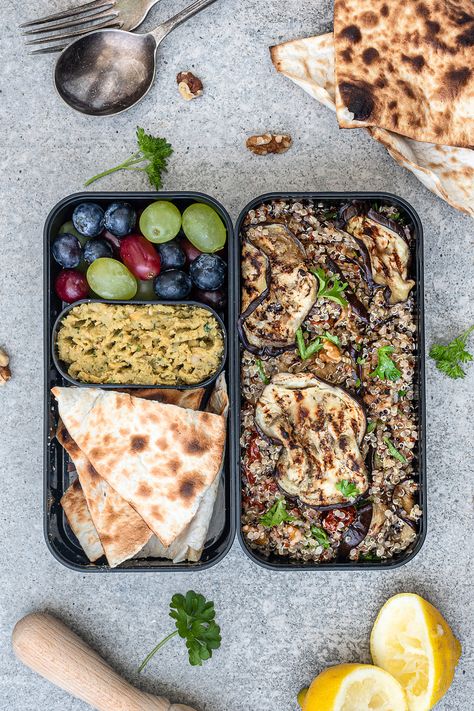 Fancy Lunch Box Ideas, Vegan Bento, Bento Box Ideas, Fancy Lunches, Healthy Packed Lunches, Food Platter, Bento Lunchbox, Healthy Plates, Pitta Bread