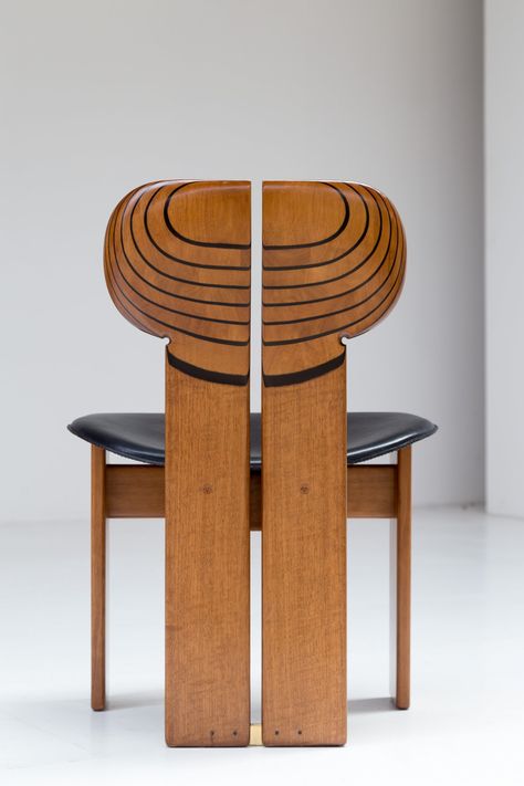 Afra & Tobia Scarpa "Africa", Maxalto, Italy, 1975 Italian Wood Furniture, Tobia Scarpa Chair, Africa Furniture, Unique Dining Chairs, Unique Chairs Design, Tobia Scarpa, Unique Chair, Solid Wood Dining Chairs, Natural Design