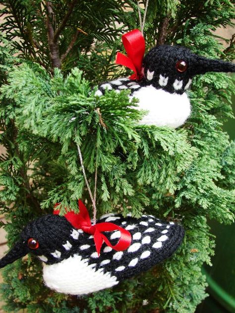 Getting prepared for .....sssshhhh......Christmas...Loons Loon Applique Pattern, Crochet Loon Bird, Robin Knitting Pattern Free, Crochet Canadian Goose, Crochet Loon Bird Pattern, Loon Decor, Crochet Bird Patterns, Christmas Yarn, Crochet Birds