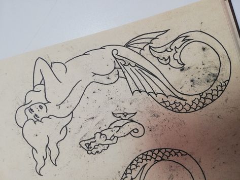 Traditional Mermaid Tattoo Flash, Vintage Mermaid Tattoo, Traditional Pinup, Traditional Mermaid, Traditional Mermaid Tattoos, Old School Tattoo Sleeve, Antique Tattoo, Sailor Tattoos, Scientific Drawing