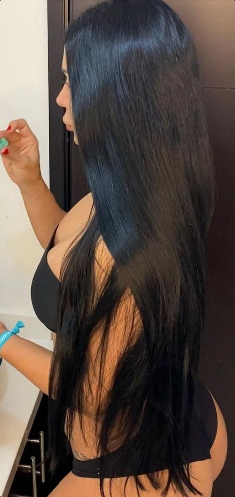 Look Kylie Jenner, Cortes De Cabello, Long Dark Hair, Super Long Hair, Long Black Hair, Long Hair Women, Beautiful Long Hair, Long Black, Dark Hair