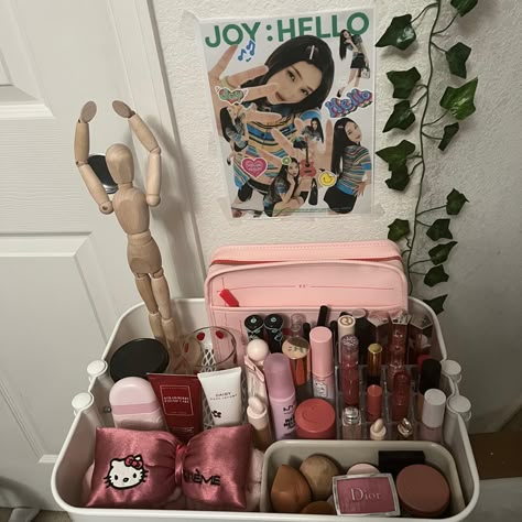 Hello Kitty Makeup Aesthetic, Coquette Makeup Organizer, Sanrio Makeup Products, Makeup Products Aesthetic Pink, Pink Makeup Collection Aesthetic, Cleaning My Room, Makeup Tut, Room Aesthetic, Aesthetic Makeup