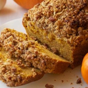 Walnut Streusel Pumpkin Bread Recipe Spiced Pumpkin Bread, Streusel Topping Recipe, Walnut Bread Recipe, Apple Fritter Bread, Moist Pumpkin Bread, Walnut Recipes, Walnut Bread, Pumpkin Bread Recipe, Spiced Pumpkin