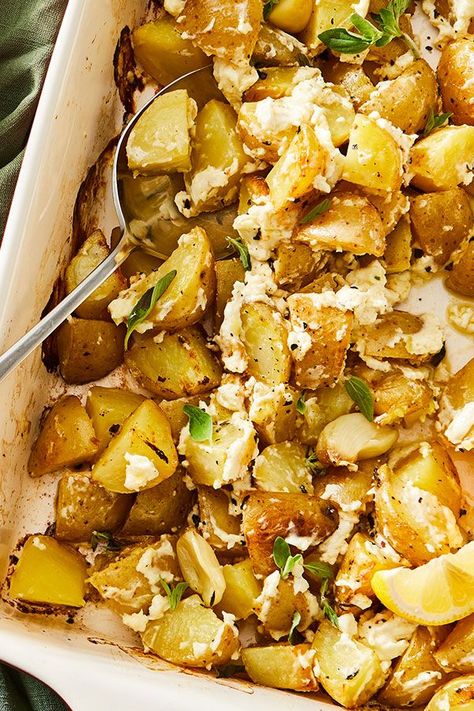 This quick and easy 40-minute feta potato recipe incorporates potatoes, garlic, feta, lemon and olive oil to create the ultimate comfort food meets fall recipe. Whether you’re looking to make this feta recipe as a quick and easy snack, side dish, appetizer, light lunch or Thanksgiving recipe, it’s a great choice for a comfort food recipe.#comfortfood #potatorecipes #fallrecipes #thanksgiving #thanksgivingrecipes #thanksgivingsides Potato Fall Recipe, Fall Feta Recipes, Lemon Feta Potatoes Recipe, Potato Feta Bake, Roasted Potatoes With Feta Cheese, Baked Lemon And Thyme Feta Potatoes, Feta Cheese Potatoes, Potato And Feta Recipes, Feta Roasted Potatoes