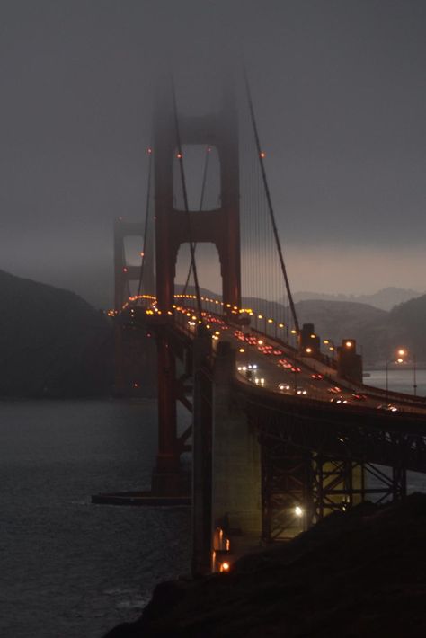 San Francisco Bridge, San Francisco At Night, The Vampire Chronicles, The Golden Gate Bridge, City Wallpaper, City Photography, Night City, Night Aesthetic, City Aesthetic