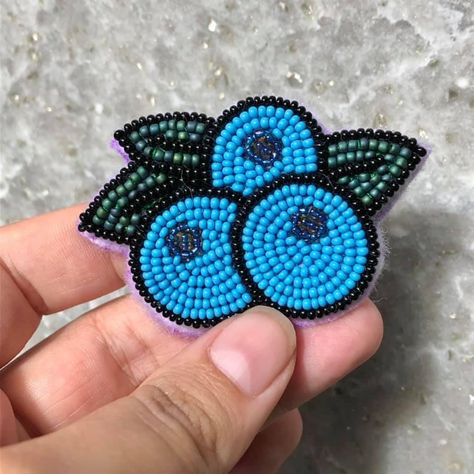 Metis Beading Patterns, Beaded Blueberry Earrings, Beaded Blueberries, Indigenous Beading Patterns, Bead Embroidery Patterns Templates, Metis Beadwork Patterns, Metis Art, Métis Beadwork, Metis Beading