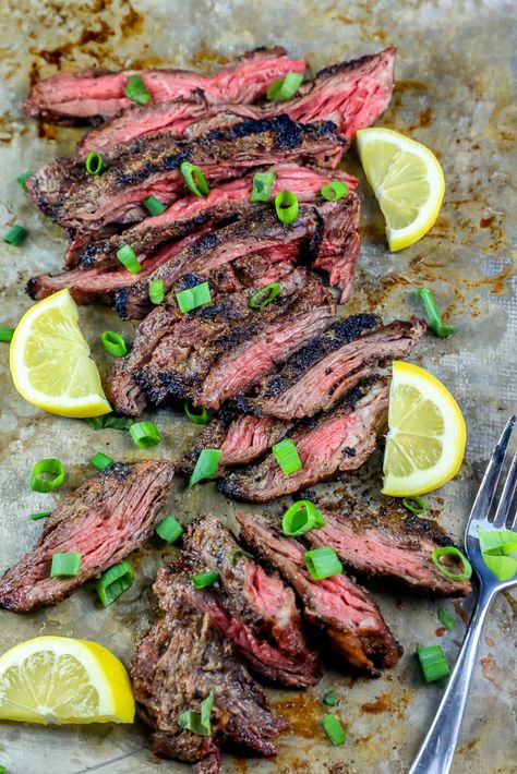 Grilling Ribs, Steak Marinades, Flank Steak Recipe, Salad Steak, Marinade Flank Steak, Good Steak Recipes, Flank Steak Tacos, Skirt Steak Recipes, Grilled Skirt Steak