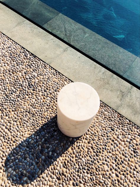 Pebble Concrete Patio, Pebbles Around Pool, Pebble Finish Pool, Concrete With Pebbles, Pebble Concrete, Shell Stone Pool Deck, Stone Around Pool, Swimming Pool Pebble Finish, Pebble Tech Pool