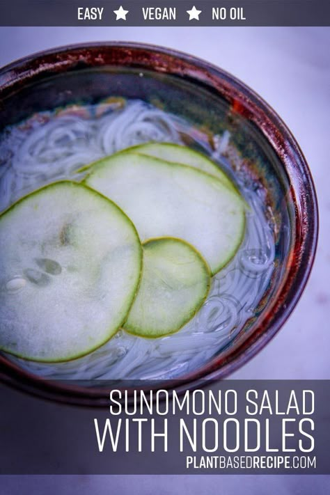 Sunomono Salad (Low Fat, Vegan) Sunomono Recipe, Sunomono Salad, East Indian Recipes, Vinegar Salad, Oil Free Vegan Recipes, Plant Based Recipes Easy, Vegan Salads, Oil Free Vegan, Broth Recipes