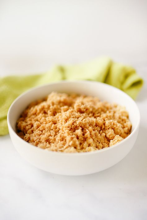 vegan crumble topping in bowl Vegan Crumble Topping, Healthy Crumble Topping, Healthy Fruit Crumble, 9x13 Apple Crisp Recipe, Gluten Free Crumble, Apple Crisp Recipe Healthy, Vegan Crumble, Vegan Board, Oat Crumble Topping