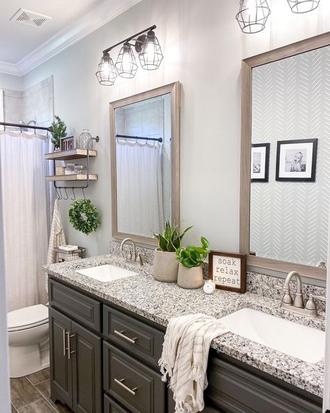 2 Sink Bathroom Vanity Decor, Black Vanity Grey Countertop, Bathroom Wallpaper Granite Counter, Granite Bathroom Countertops Master Bath, Marble Countertops Bathroom Decor, Black Gray And Wood Bathroom, Grey Marble Bathroom Countertops, Bathroom With Gray Countertops, Black Granite Countertop Bathroom