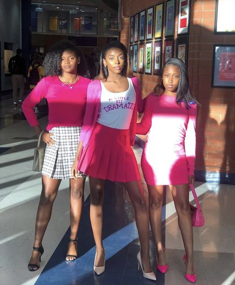 Trio Celebrity Costumes, Triplets Costumes Friends, Black Trio Halloween Costumes, Celebrity Day Spirit Week Ideas Black, Twin Day Inspo Spirit Week, Triplet Outfits For Spirit Week, African American Halloween Costumes, Trio Halloween Costumes Black Women, Barbie Outfits Spirit Week