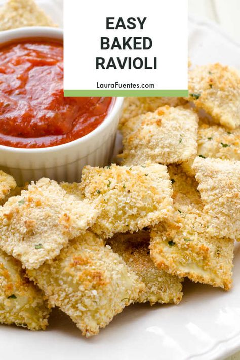 Easy baked ravioli recipe everyone will love! Oven Toasted Ravioli, Easy Baked Ravioli, Fried Ravioli Recipe, Baked Ravioli Recipe, Ravioli Recipes, Baked Ravioli, Ravioli Bake, Toasted Ravioli, Ravioli Recipe