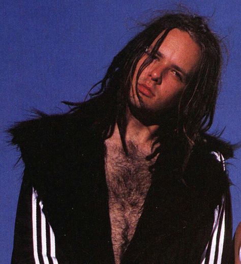 Oh my freaking God! What can I say besides Jonathan is sexy as hell! Probably my fav pic of him. I have so many! But damn, he's sexy!! Any time, JD, any time! John Davis, Jonathan Davis, Musica Rock, I'm With The Band, Music Stuff, Cutie Patootie, Madonna, Rock Bands