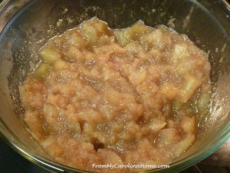 Honey Crisp Applesauce with Cinnamon – From My Carolina Home Apples With Peanut Butter, Caramel Apple Coffee, Apples For Applesauce, Canning Applesauce, Apple Coffee, Honey Crisp, Apple Festival, Apple Coffee Cakes, Apple Sauce Recipes