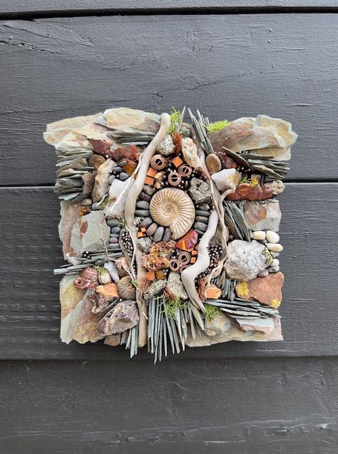 Karen Klassen Mosaics - Visual Mixed Media Artist Mosaic Shell Art, Mosaic Projects Ideas, Assembledge Art, Mosaic Art Ideas, Nature Mosaic, Seashells Crafts, Rock Mosaic, Abstract Mosaic Art, Rock Projects