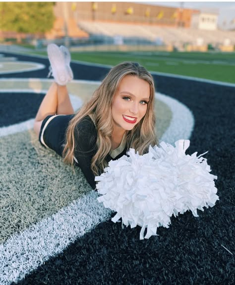 Professional Cheer Pictures Photo Ideas, Cheer Pictures Individual Photo Ideas, Poms Senior Pictures, Senior Cheerleading Pictures Photo Ideas, Senior Picture Poses Cheerleading, Outdoor Cheer Pictures, Cheerleader Senior Photos, Football Field Cheer Pictures, Cheerleader Photoshoot Poses