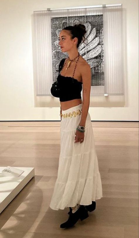 Concert Outfit Long Skirt, Long White Skirt Festival Outfit, Long Skirt Festival Outfit, Long Linen Skirt Outfit, White Boho Skirt Outfit, Summer France Outfits, Boygenius Concert Outfit, White Tiered Skirt, White Skirt Outfits