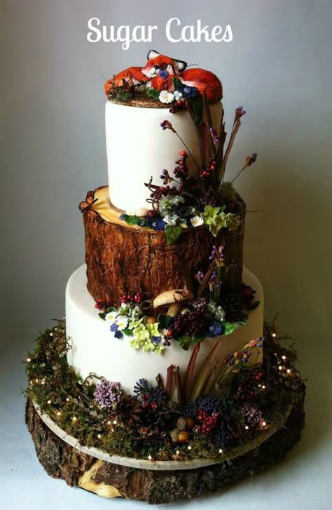 Enchanted Forest Cake, Wedding Cake Forest, Woodland Wedding Cake, Super Torte, Nature Cake, Greenery Flowers, Woodland Cake, Wedding Cake Ideas, Cupcakes Decorados