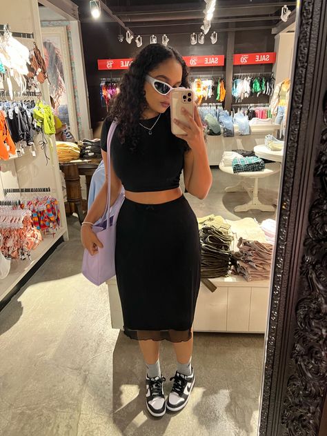 Long Skirt Outfits With Dunks, Cargo Skirt With Dunks, Dunks With Skirt Outfit, High Top Black And White Dunks Outfits, Skirt With Panda Dunks, How To Style Black And White Dunks, Black And White High Top Dunks Outfit, Lavender Telfar Bag Outfit, Dunks Outfit Skirt